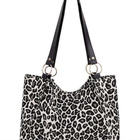 Leopard Print Tote - Picture 3 of 7